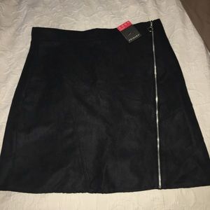 NEVER WORN black suede skirt